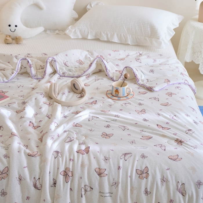 91家纺网 家纺一手货源 找家纺 维洋家纺 2025升级21%大豆新款A类牛奶丝针织夏被（四周踩棉）软糯凉感夏被空调被 喋喋飞舞