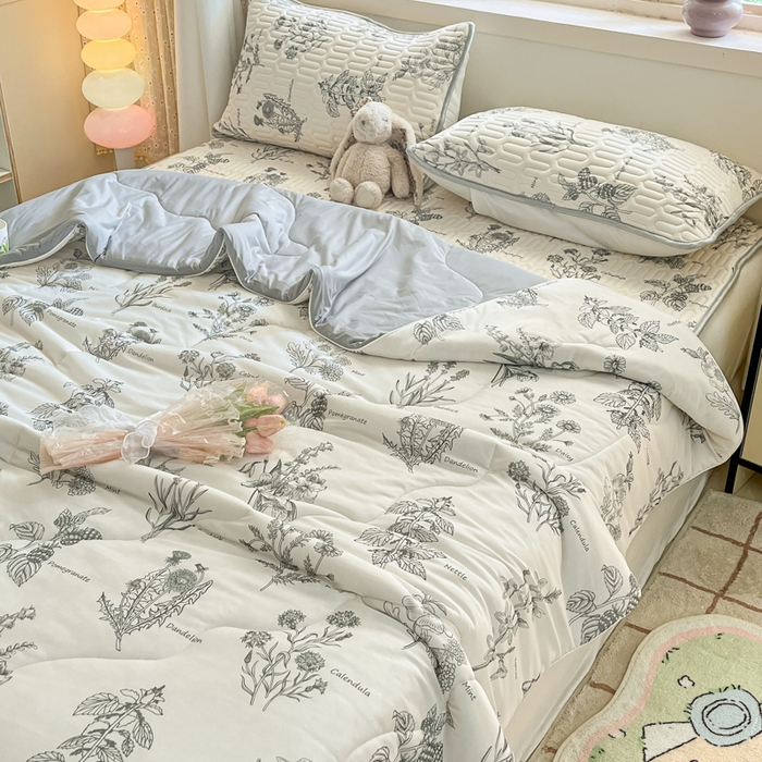 91家纺网 家纺一手货源 找家纺 维洋家纺 2025（专版花型）A类凉感丝夏被 凉感夏凉被双面加倍透气（四周踩棉） 千寻