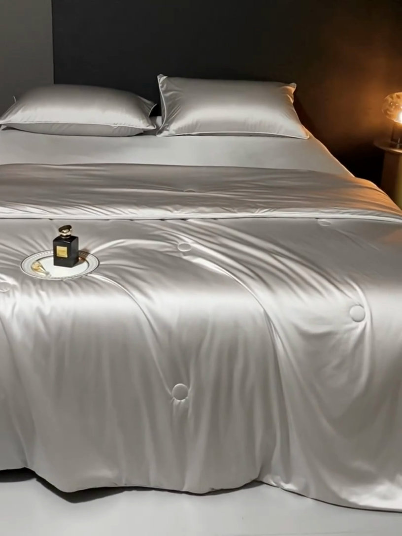 91家纺网 家纺一手货源 找家纺 优悦生活馆 2025新款凉感冰丝纯色夏被四件套-盛夏 盛夏-浅灰色