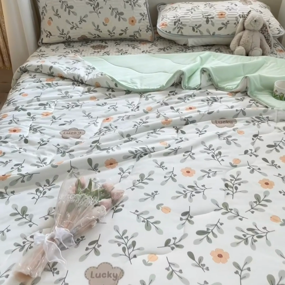 91家纺网 家纺一手货源 找家纺 维洋家纺 2025（专版花型）A类凉感丝夏被 凉感夏凉被双面加倍透气（四周踩棉） 青柠