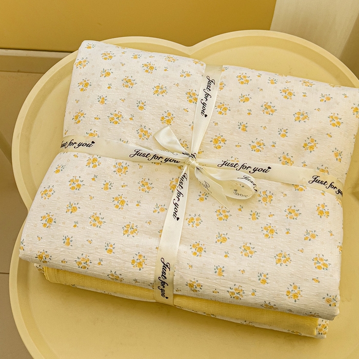 91家纺网 家纺一手货源 找家纺 暖芯优选 2025新款加厚云感棉双层纱四件套小碎花被套床单床笠款学生三件套新款直播热款 橘子海