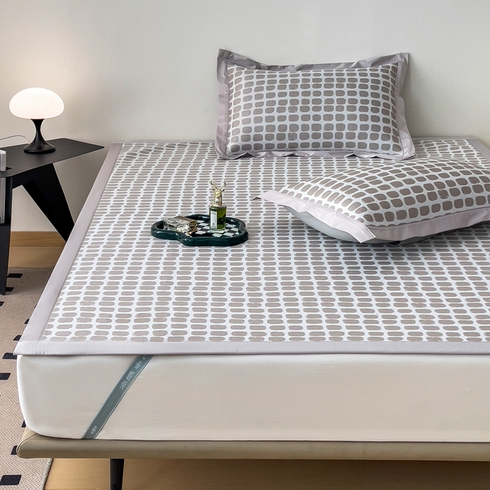 91家纺网 家纺一手货源 找家纺 卡初家居（原微来） 2025夏季轻柔丝系列冰丝席——绮梦系列 咖啡棕