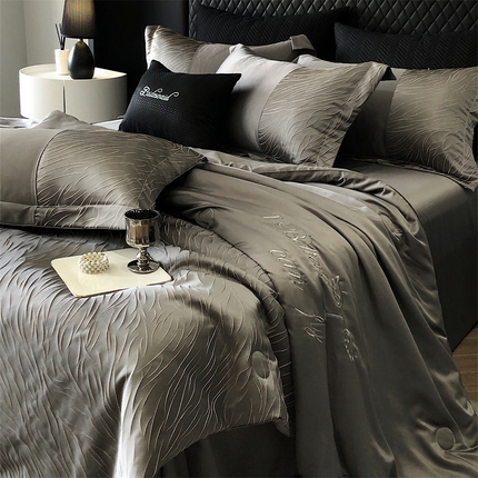 91家纺网 家纺一手货源 找家纺 （总）换种生活 2025新款浮雕天丝夏被四件套