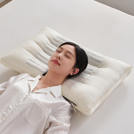 91家纺网 家纺一手货源 找家纺 乐可 2025新款决明子蚕咝枕枕头枕芯 决明子蚕咝枕-米黄