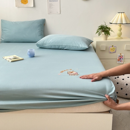 91家纺网 家纺一手货源 找家纺 （总）2025春夏新款A类小清新全棉纯棉绣花床笠席梦思保护罩单床笠可配同色枕套