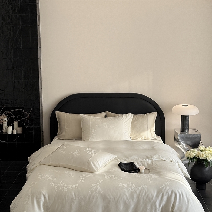 91家纺网 家纺一手货源 找家纺 鹿班家居 2025新款60S莱赛尔提花四件套-时光馥语【标准会员-20元】 时光馥语-白色