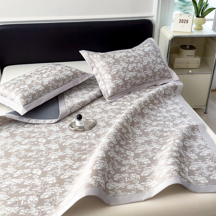 91家纺网 家纺一手货源 找家纺 卡初家居（原微来） 2025夏季凉感提花席 繁花-丝雾棕