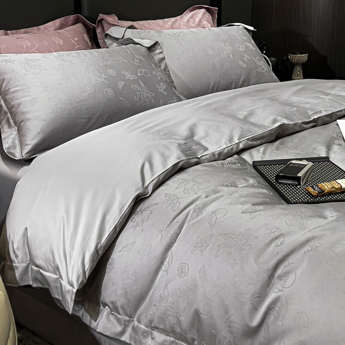 91家纺网 家纺一手货源 找家纺 金昱纺 2025新款50双股100支长绒棉贡缎提花高定四件套 浅夏时光-黎明灰