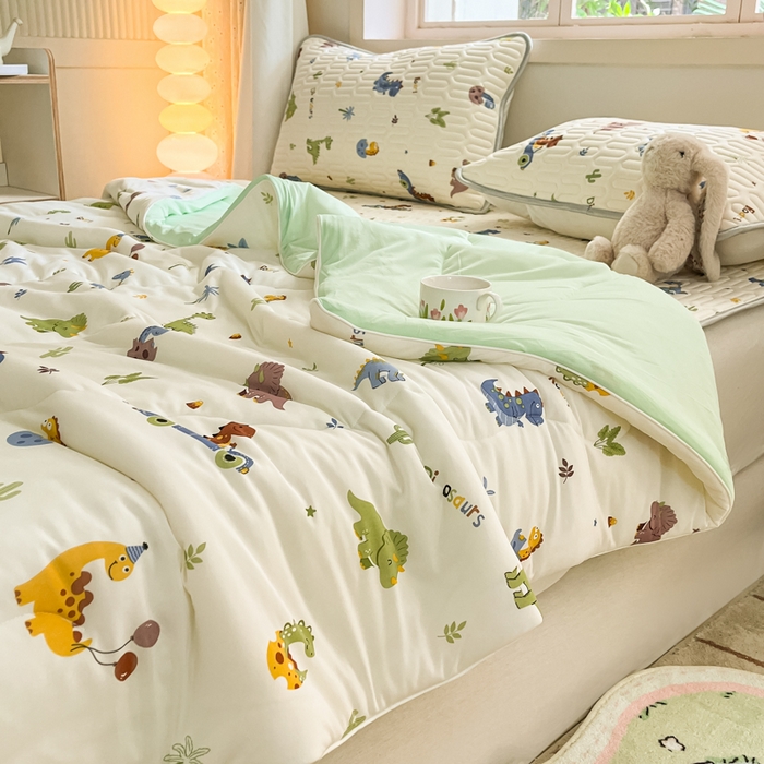 91家纺网 家纺一手货源 找家纺 维洋家纺 2025（专版花型）A类凉感丝夏被 凉感夏凉被双面加倍透气（四周踩棉） 恐龙家族