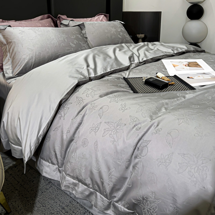 91家纺网 家纺一手货源 找家纺 金昱纺 2025新款50双股100支长绒棉贡缎提花高定四件套 浅夏时光-黎明灰