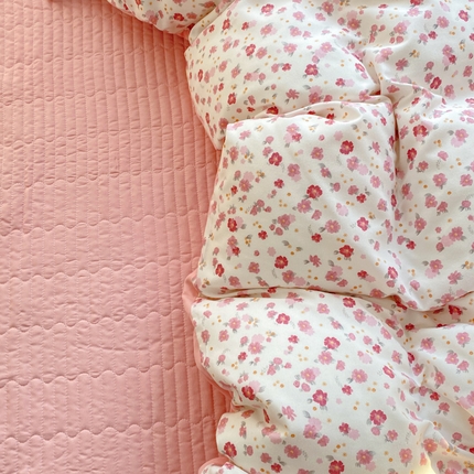 91家纺网 家纺一手货源 找家纺 仟网汇 2025新款针织双层纱床盖四件套 春日小花