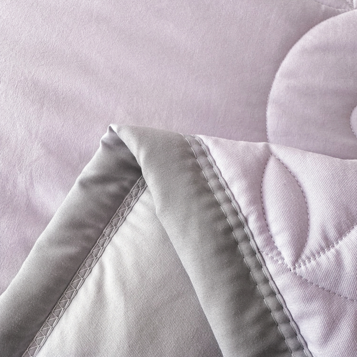 91家纺网 家纺一手货源 找家纺 芙绣家纺 2025新款针织棉绗缝夏被-莫奈花园 莫奈花园-浅紫