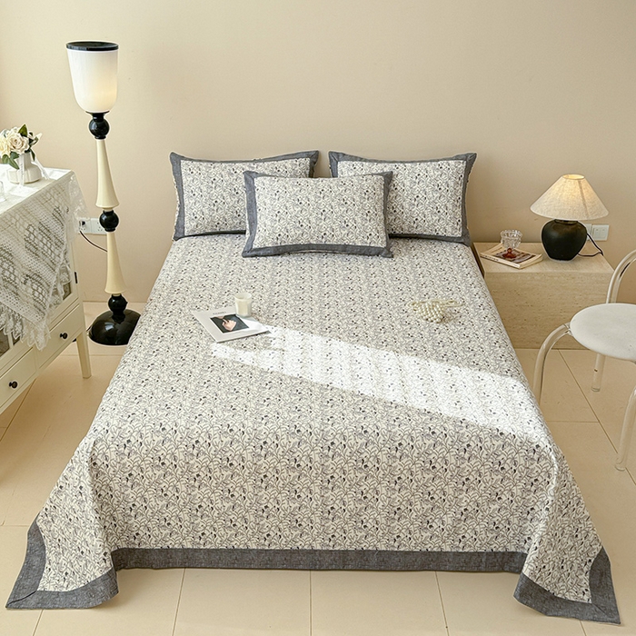 91家纺网 家纺一手货源 找家纺 蓝邻家纺 2025新款100%新疆原棉粗布小清新拼角工艺款系列单床单 冬聆-灰