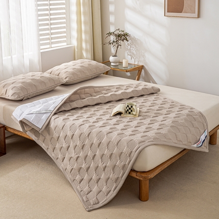 91家纺网 家纺一手货源 找家纺 （总）源舍家纺 2025新款A类标准轻柔透气水洗棉床垫