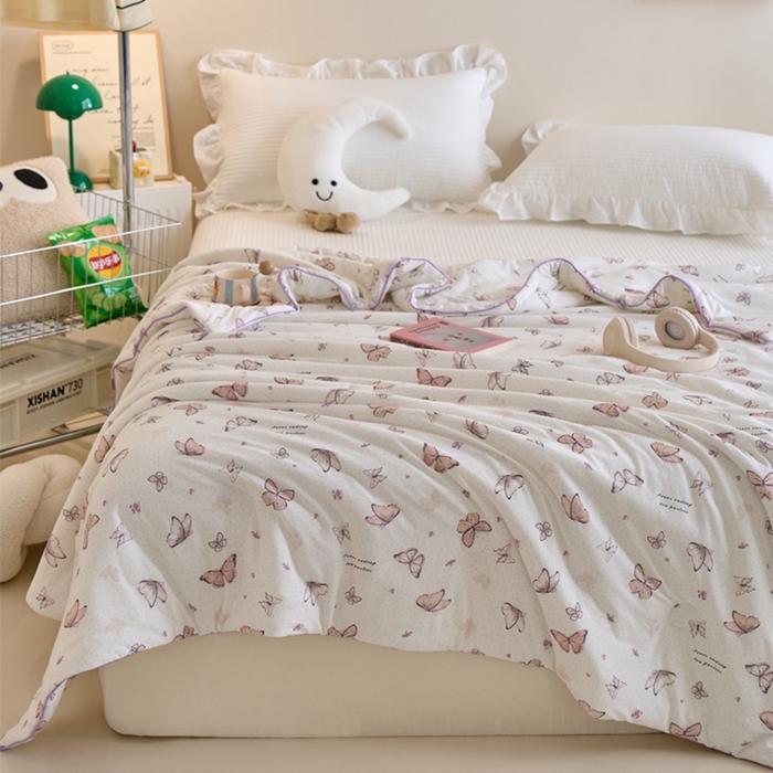 91家纺网 家纺一手货源 找家纺 维洋家纺 2025升级21%大豆新款A类牛奶丝针织夏被（四周踩棉）软糯凉感夏被空调被 喋喋飞舞