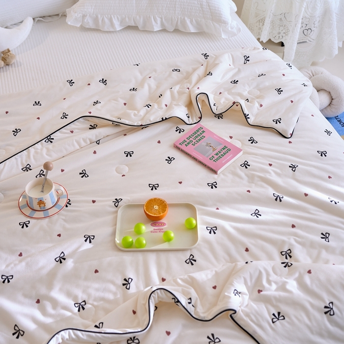 91家纺网 家纺一手货源 找家纺 维洋家纺 2025升级21%大豆新款A类牛奶丝针织夏被（四周踩棉）软糯凉感夏被空调被 幸运结