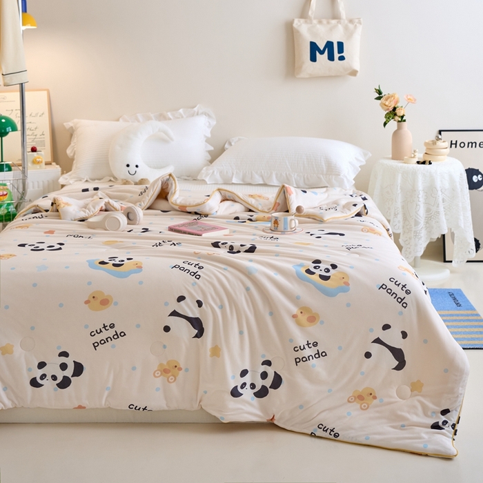 91家纺网 家纺一手货源 找家纺 维洋家纺 2025升级21%大豆新款A类牛奶丝针织夏被（四周踩棉）软糯凉感夏被空调被 功夫熊猫