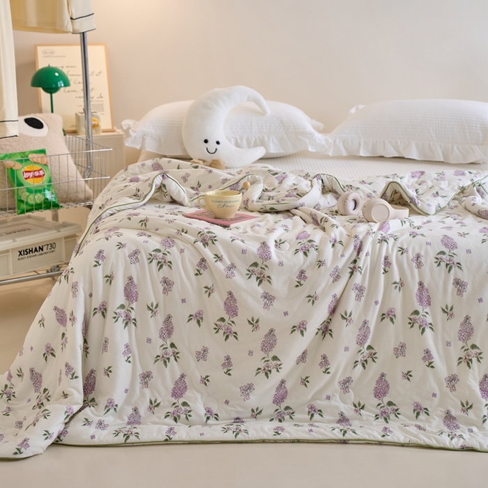 91家纺网 家纺一手货源 找家纺 维洋家纺 2025升级21%大豆新款A类牛奶丝针织夏被（四周踩棉）软糯凉感夏被空调被 紫苏