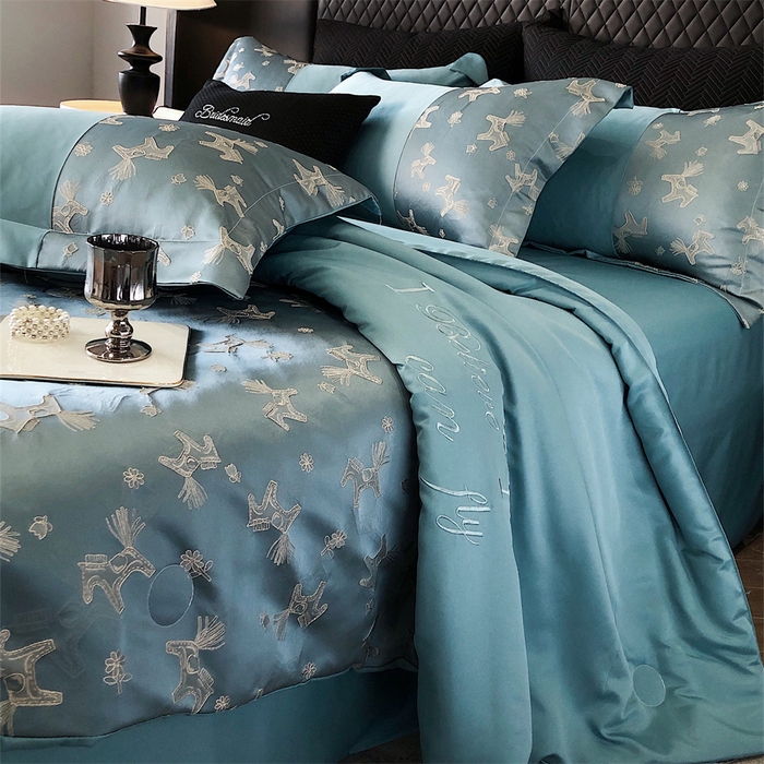 91家纺网 家纺一手货源 找家纺 换种生活 2025新款浮雕天丝夏被四件套 马上有钱花-兰