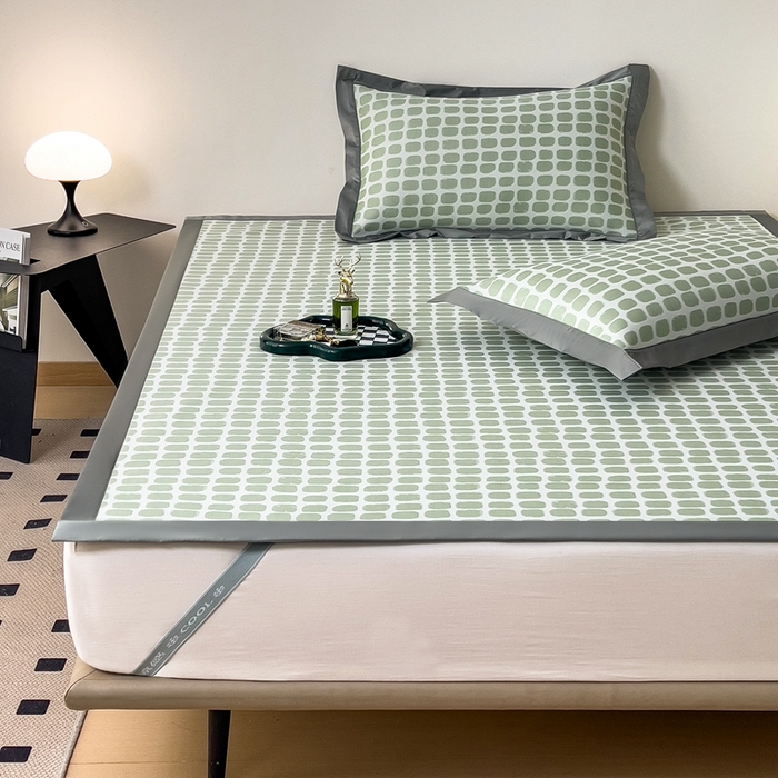 91家纺网 家纺一手货源 找家纺 卡初家居（原微来） 2025夏季轻柔丝系列冰丝席——绮梦系列 果绿