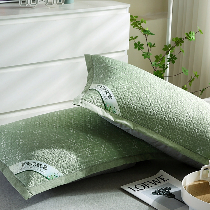 91家纺网 家纺一手货源 找家纺 小牛席业 2025新款浪漫花语冷感豆豆枕套凉枕套夏天枕套冰丝枕套竹枕套藤枕套冰藤枕套 浪漫花语冷感豆豆枕套-绿色