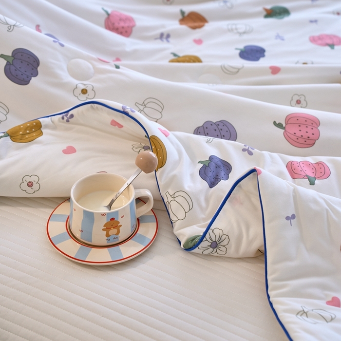 91家纺网 家纺一手货源 找家纺 维洋家纺 2025升级21%大豆新款A类牛奶丝针织夏被（四周踩棉）软糯凉感夏被空调被 多彩南瓜