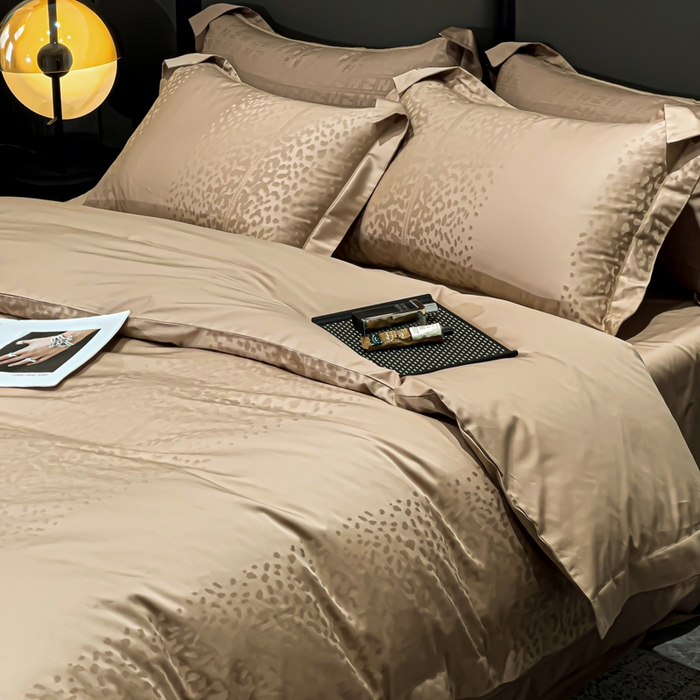 91家纺网 家纺一手货源 找家纺 金昱纺 2025新款50双股100支长绒棉贡缎提花高定四件套 欧瑞格-奶茶色