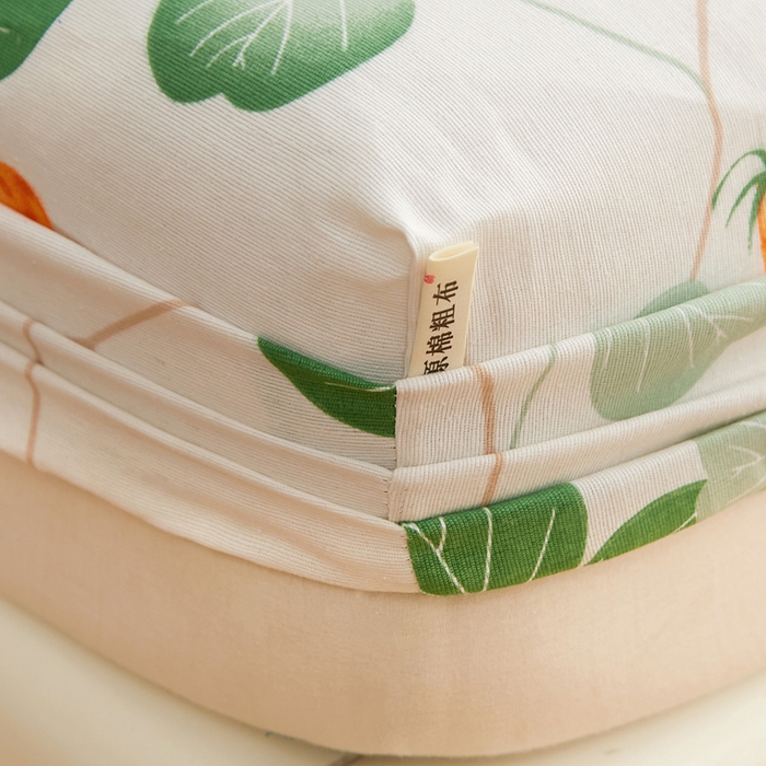 91家纺网 家纺一手货源 找家纺 棉乐町家居 2025新款锦柔老粗布印花床笠 绿意草莓