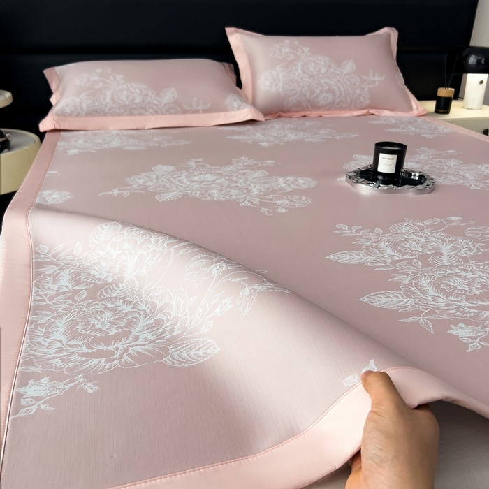 91家纺网 家纺一手货源 找家纺 卡初家居（原微来） 2025夏季凉感提花席 南鸢-素雅粉