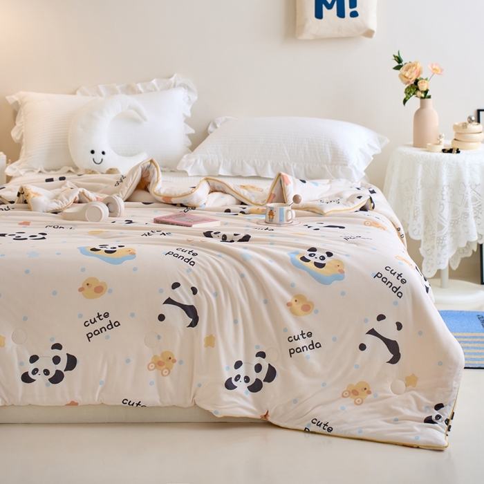 91家纺网 家纺一手货源 找家纺 维洋家纺 2025升级21%大豆新款A类牛奶丝针织夏被（四周踩棉）软糯凉感夏被空调被 功夫熊猫