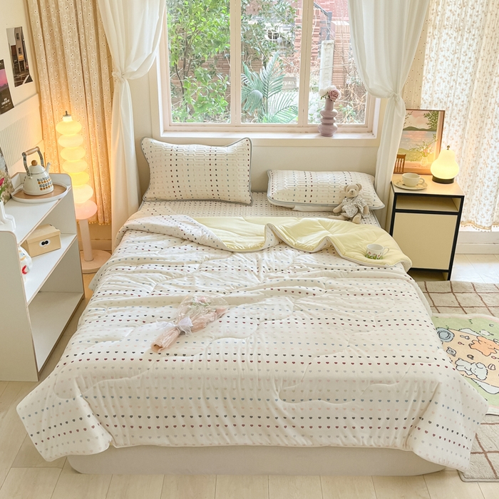 91家纺网 家纺一手货源 找家纺 维洋家纺 2025（专版花型）A类凉感丝夏被 凉感夏凉被双面加倍透气（四周踩棉） 爱心