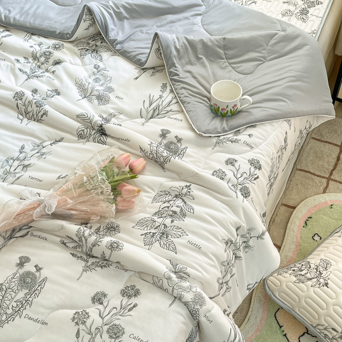 91家纺网 家纺一手货源 找家纺 维洋家纺 2025（专版花型）A类凉感丝夏被 凉感夏凉被双面加倍透气（四周踩棉） 千寻