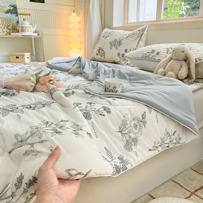 91家纺网 家纺一手货源 找家纺 维洋家纺 2025（专版花型）A类凉感丝夏被 凉感夏凉被双面加倍透气（四周踩棉） 千寻