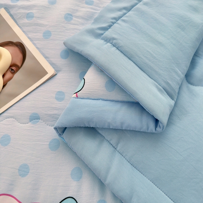 91家纺网 家纺一手货源 找家纺 鑫佰利 2025新款A类水洗棉印花纯棉花夏被子被芯 猫咪宝贝