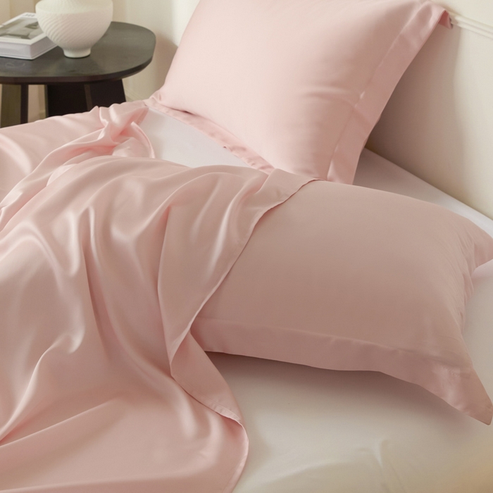 91家纺网 家纺一手货源 找家纺 涵宸 2025新款天丝-天丝棉-纯色单床单-场景1 床单-玫瑰粉