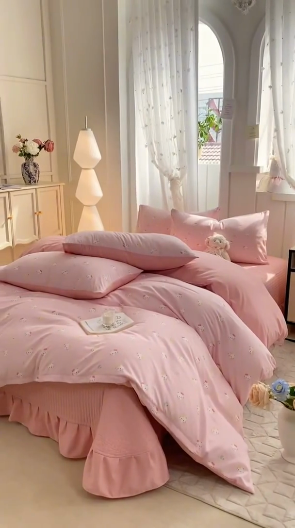 91家纺网 家纺一手货源 找家纺 仟网汇 2025新款针织双层纱床盖四件套 凯蒂猫