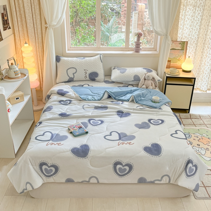 91家纺网 家纺一手货源 找家纺 维洋家纺 2025（专版花型）A类凉感丝夏被 凉感夏凉被双面加倍透气（四周踩棉） 幸运星