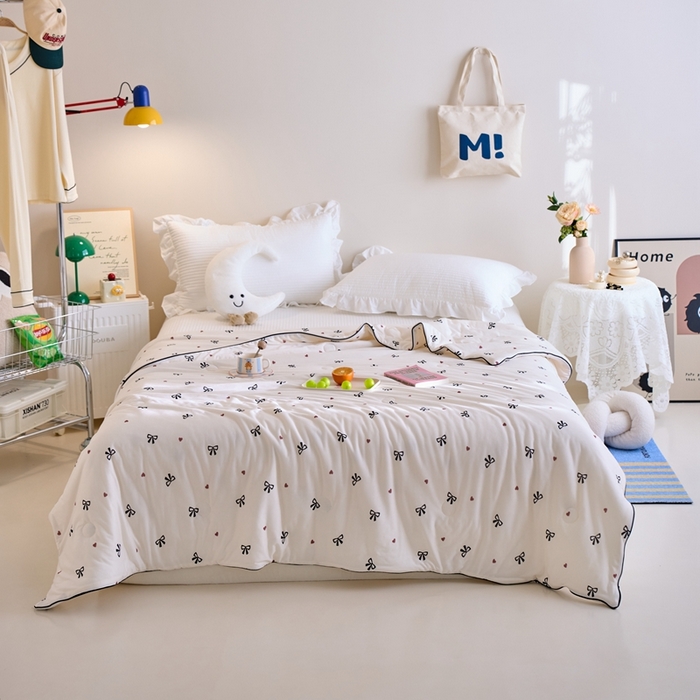 91家纺网 家纺一手货源 找家纺 维洋家纺 2025升级21%大豆新款A类牛奶丝针织夏被（四周踩棉）软糯凉感夏被空调被 幸运结