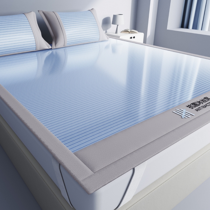 91家纺网 家纺一手货源 找家纺 2025新款抗菌凉席可折叠空调席条纹三明治冰丝席防滑床笠款 抗菌冰凉席-凉茶蓝（床席）