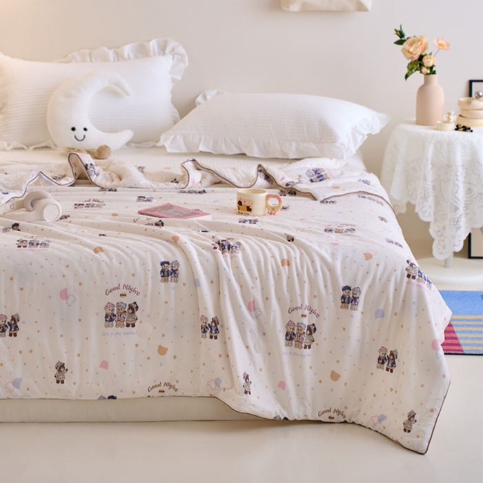 91家纺网 家纺一手货源 找家纺 维洋家纺 2025升级21%大豆新款A类牛奶丝针织夏被（四周踩棉）软糯凉感夏被空调被 维尼熊