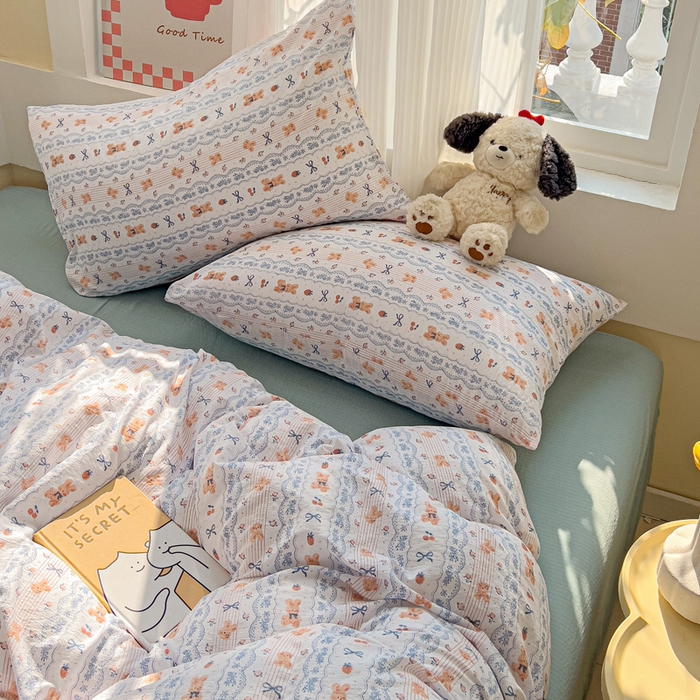 91家纺网 家纺一手货源 找家纺 暖芯优选 2025新款加厚云感棉双层纱四件套小碎花被套床单床笠款学生三件套新款直播热款 他和她的兔