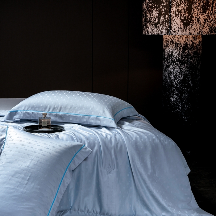 91家纺网 家纺一手货源 找家纺 2025新款格利亚天丝提花夏被四件套 格子-蓝