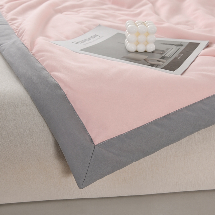 91家纺网 家纺一手货源 找家纺 易展家居 2025年新款水洗棉纯色夏被 樱花粉