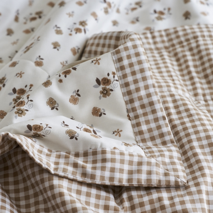 91家纺网 家纺一手货源 找家纺 维洋家纺 2025新款里外全棉印花棉花夏凉被 花之梦