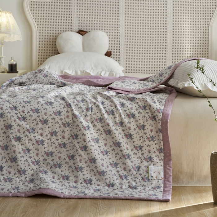 91家纺网 家纺一手货源 找家纺 维洋家纺 2025新款里外全棉印花棉花夏凉被 如烟若梦