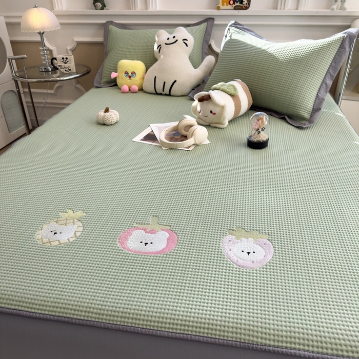 91家纺网 家纺一手货源 找家纺 卡初家居（原微来） 2026 夏季乙纶冰豆豆华夫格席  绣花 奶冻喵-果绿