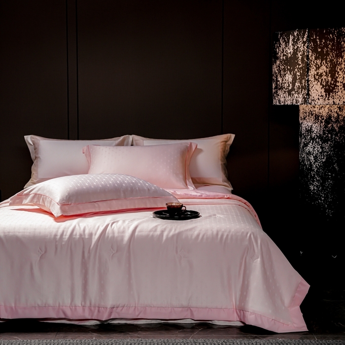 91家纺网 家纺一手货源 找家纺 2025新款格利亚天丝提花夏被四件套 格子-粉