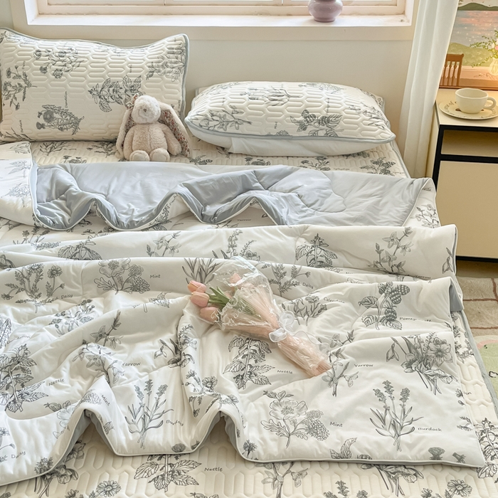 91家纺网 家纺一手货源 找家纺 维洋家纺 2025（专版花型）A类凉感丝夏被 凉感夏凉被双面加倍透气（四周踩棉） 千寻