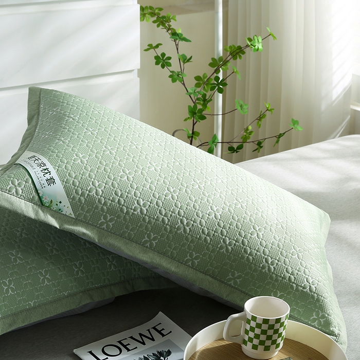 91家纺网 家纺一手货源 找家纺 小牛席业 2025新款浪漫花语冷感豆豆枕套凉枕套夏天枕套冰丝枕套竹枕套藤枕套冰藤枕套 浪漫花语冷感豆豆枕套-绿色