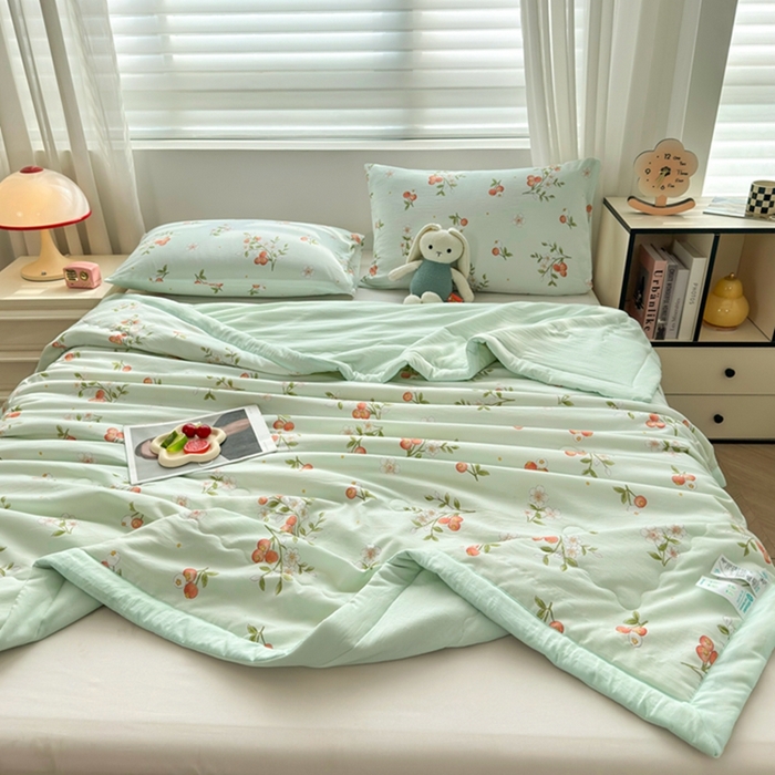 91家纺网 家纺一手货源 找家纺 鑫佰利 2025新款A类水洗棉印花纯棉花夏被子被芯 花满枝头绿